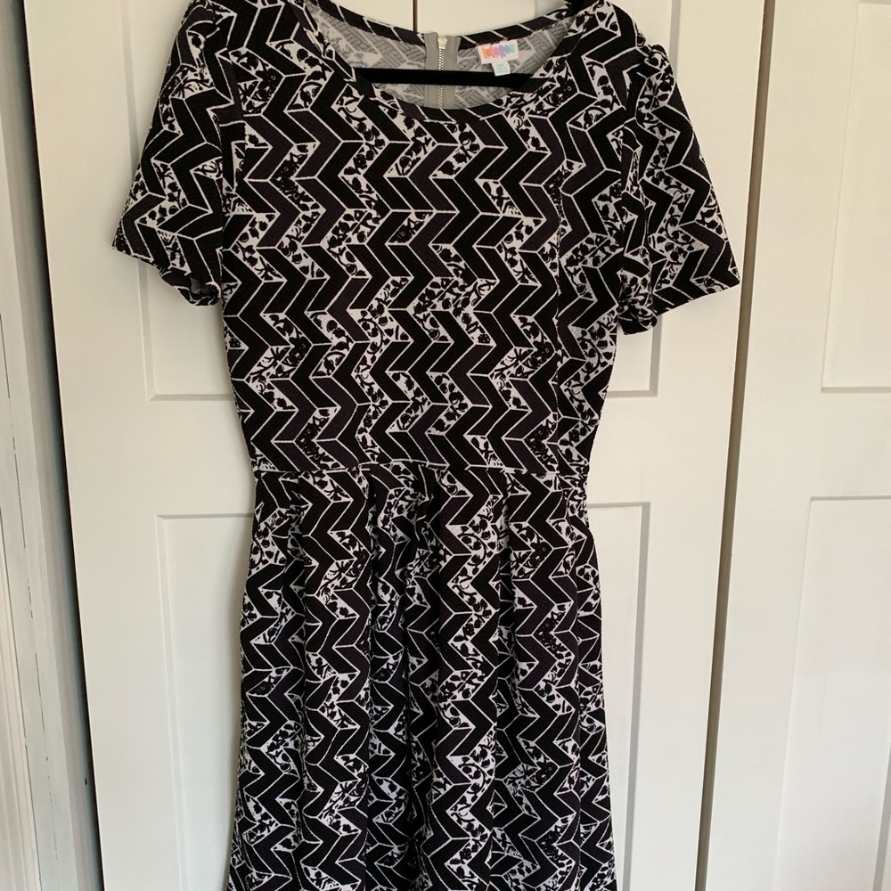LuLaRoe Amelia